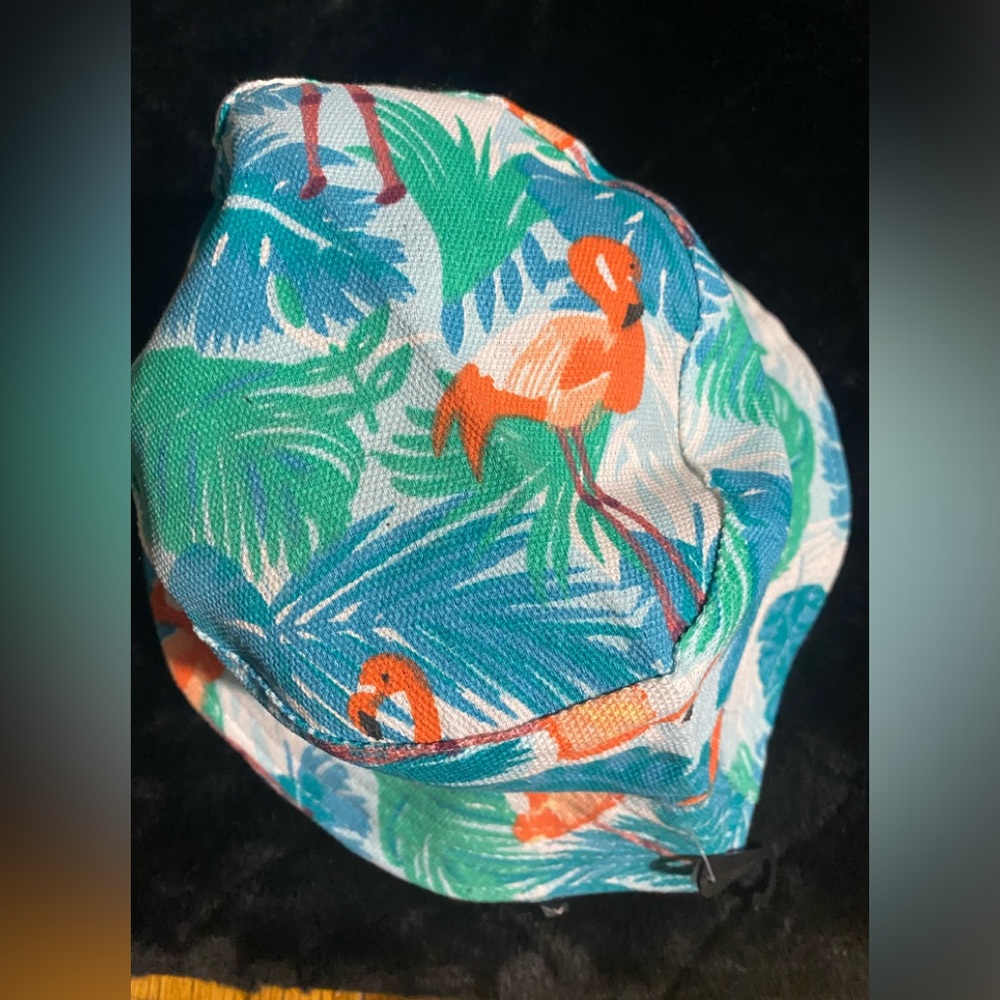 Bucket hat (new )